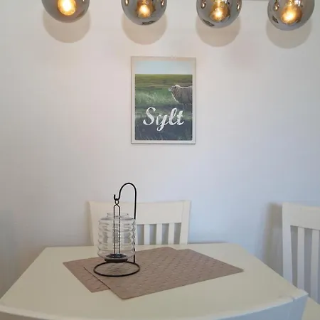 Tanja-s-hues Апартаменты *